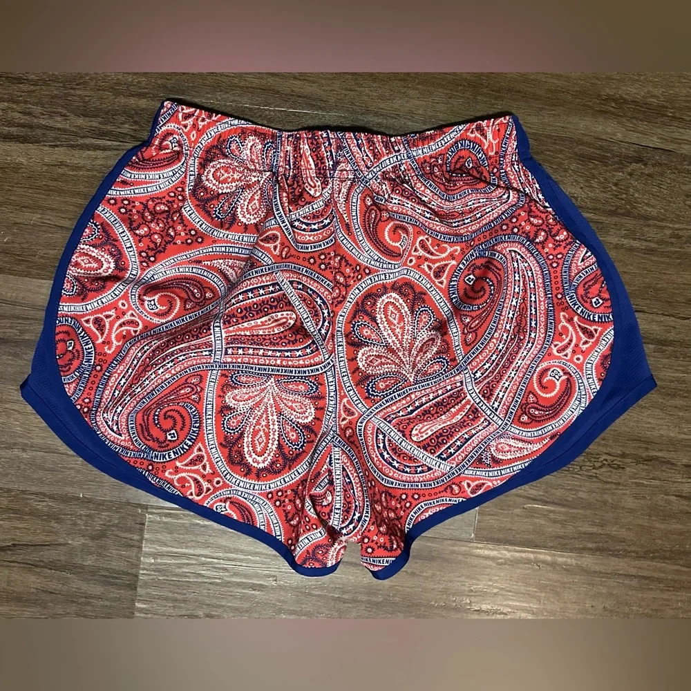 Nike Dri-Pro Tempo Running Shorts in Red/Blue Paisley Bandana. Size S